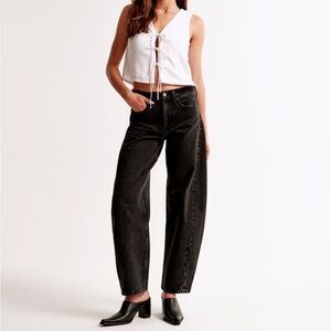NWT Abercrombie Mid Rise Barrel Jean in Black